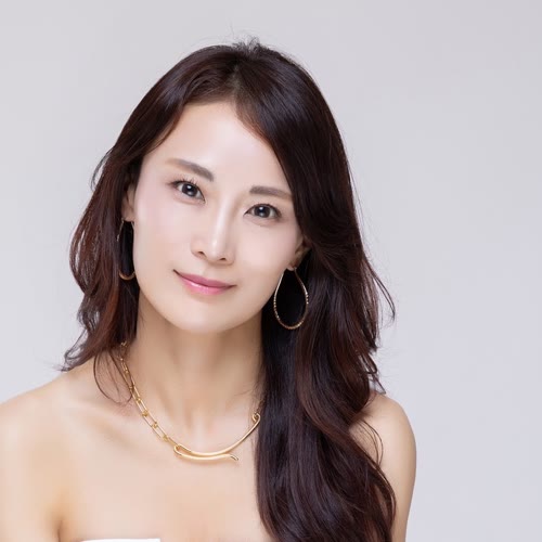 安井 真里